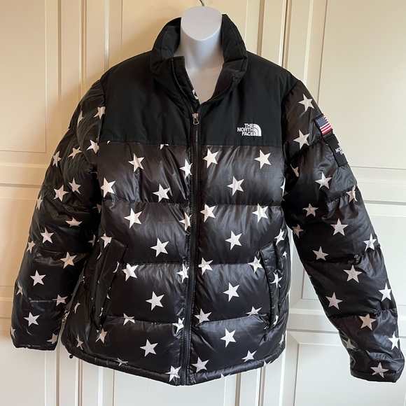 The North Face
International Collection
Nuptse Jacket Black & White Stars Size L - Picture 8 of 17